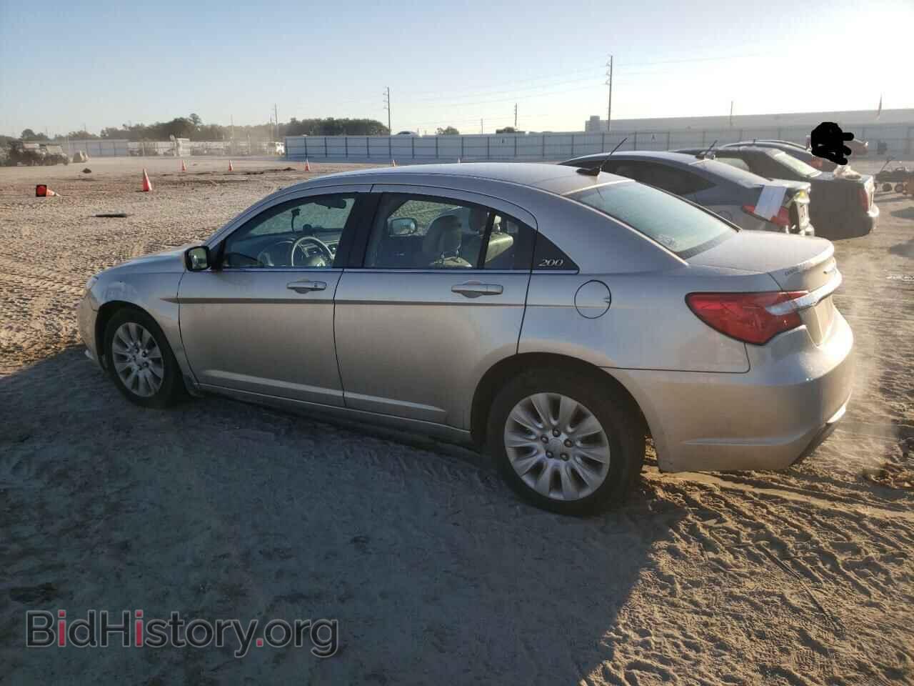 2014 CHRYSLER 200 - VIN: 1C3CCBAG2EN131988 - Фото 2