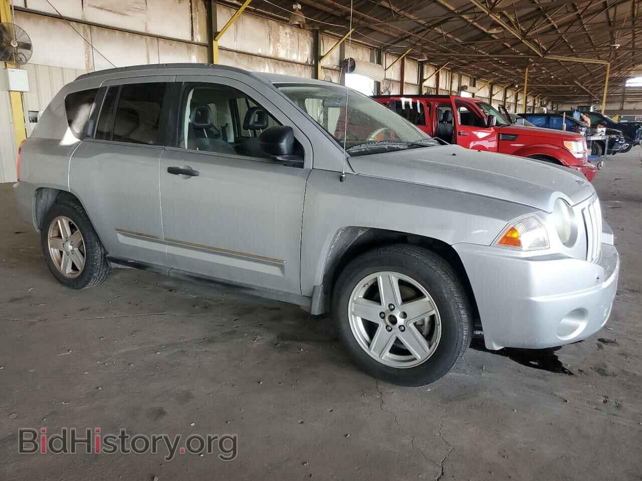 2008 JEEP COMPASS - VIN: 1J8FT47098D778700 - Фото 4