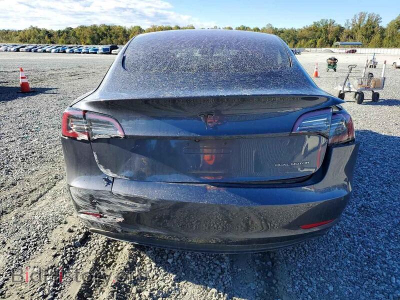 2018 Tesla MODEL 3 (VIN 5YJ3E1EB8JF184993) — photo 6 of 12