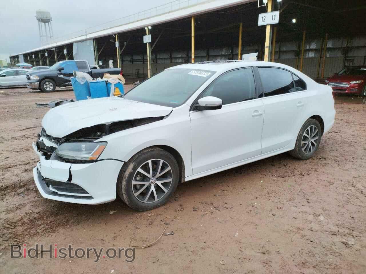 Фотография 3VWDB7AJ2HM408419 - VOLKSWAGEN JETTA 2017