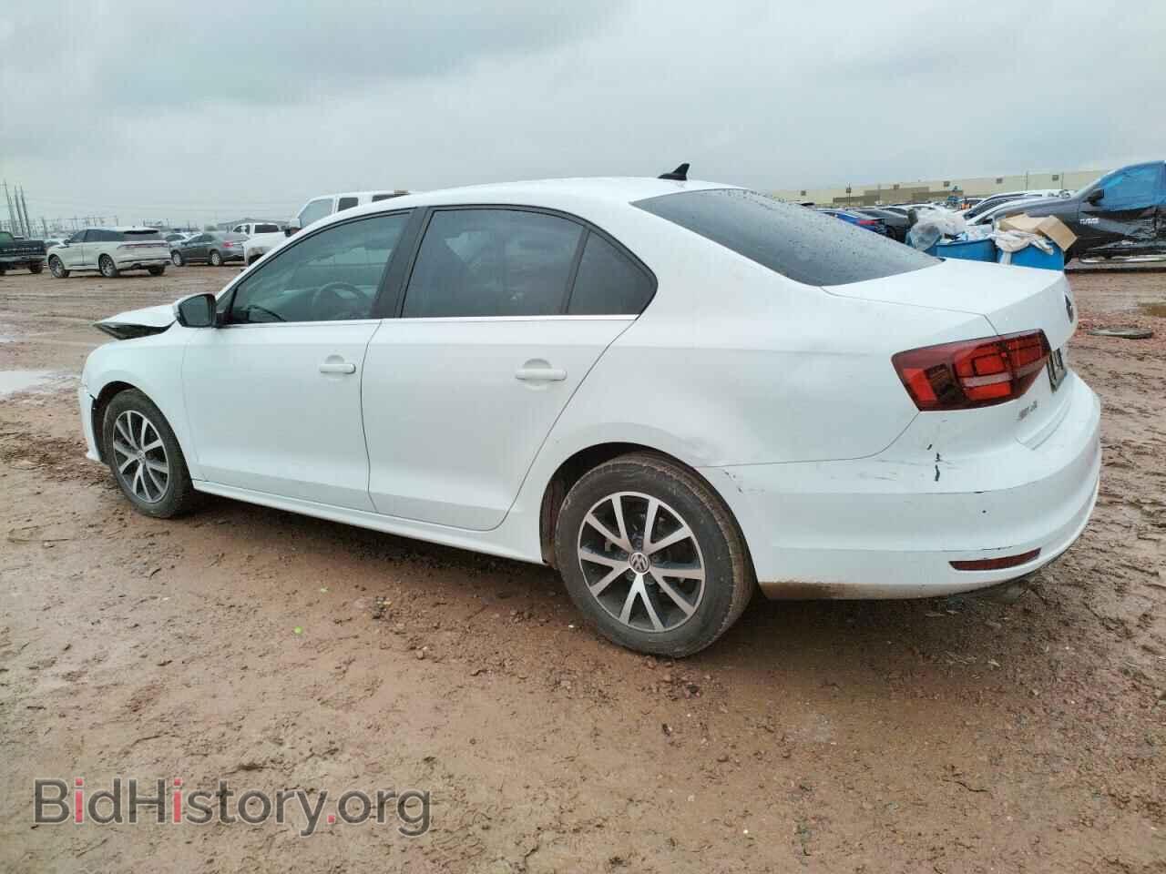 2017 VOLKSWAGEN JETTA - VIN: 3VWDB7AJ2HM408419 - Фото 2
