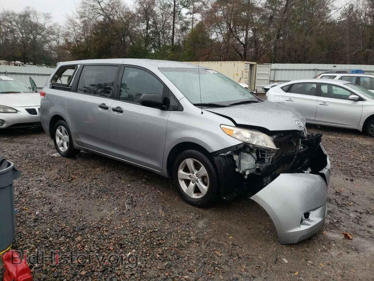 2011 TOYOTA SIENNA - VIN: 5TDKA3DC7BS004087 - Фото 4