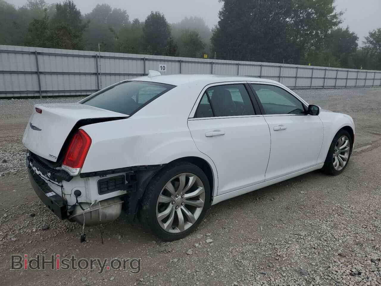 2020 CHRYSLER 300 - VIN: 2C3CCAAG4LH168640 - Фото 3