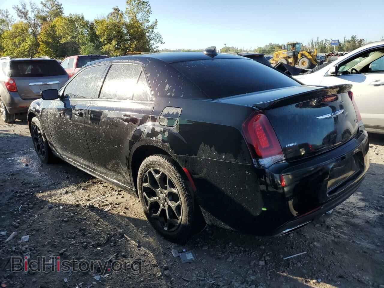 2019 CHRYSLER 300 - VIN: 2C3CCAGG4KH627638 - Фото 2