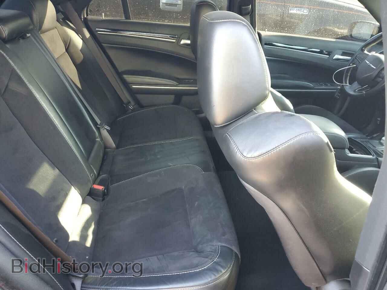 2019 CHRYSLER 300 - VIN: 2C3CCAGG4KH627638 - Фото 10