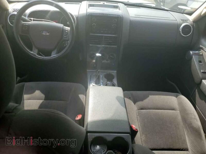 2010 Ford EXPLORER (VIN 1FMEU6DE1AUA89926) — photo 8 of 12