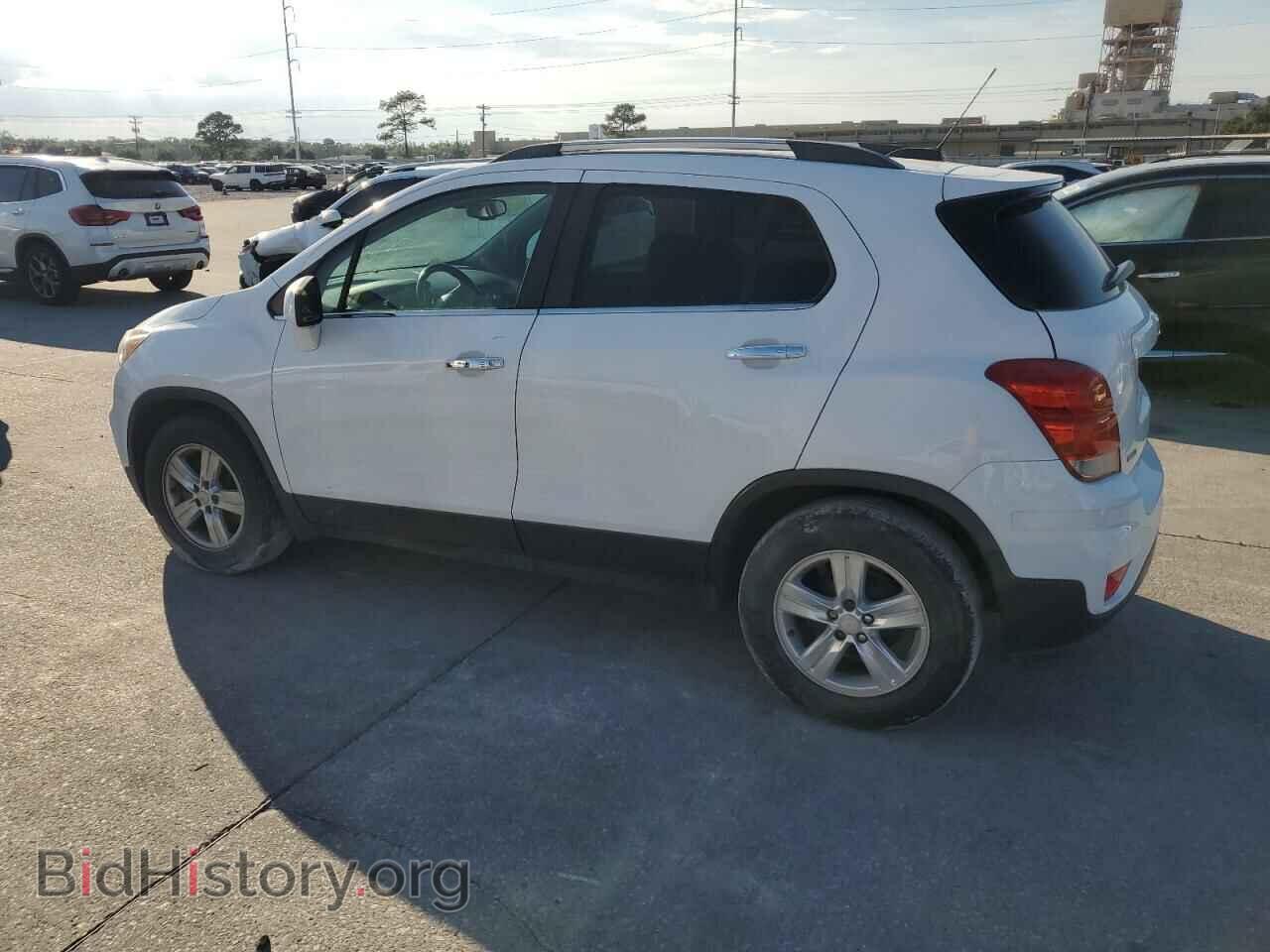 2017 CHEVROLET TRAX - VIN: 3GNCJLSB7HL272724 - Фото 2