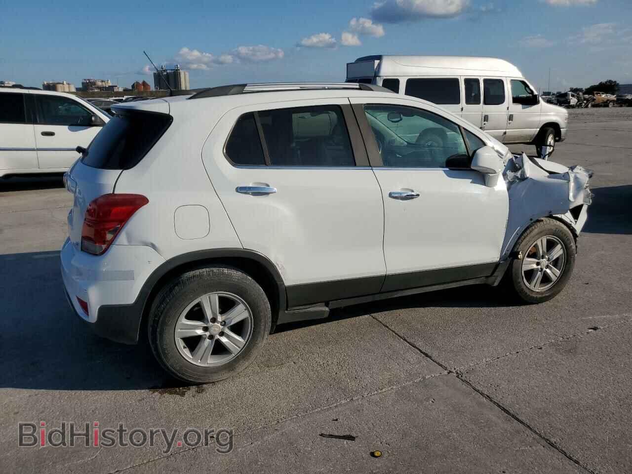 2017 CHEVROLET TRAX - VIN: 3GNCJLSB7HL272724 - Фото 3