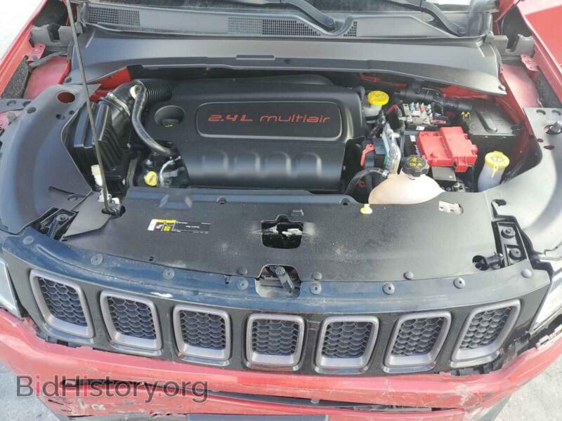 2021 Jeep COMPASS (VIN 3C4NJDEB4MT601909) — photo 12 of 13