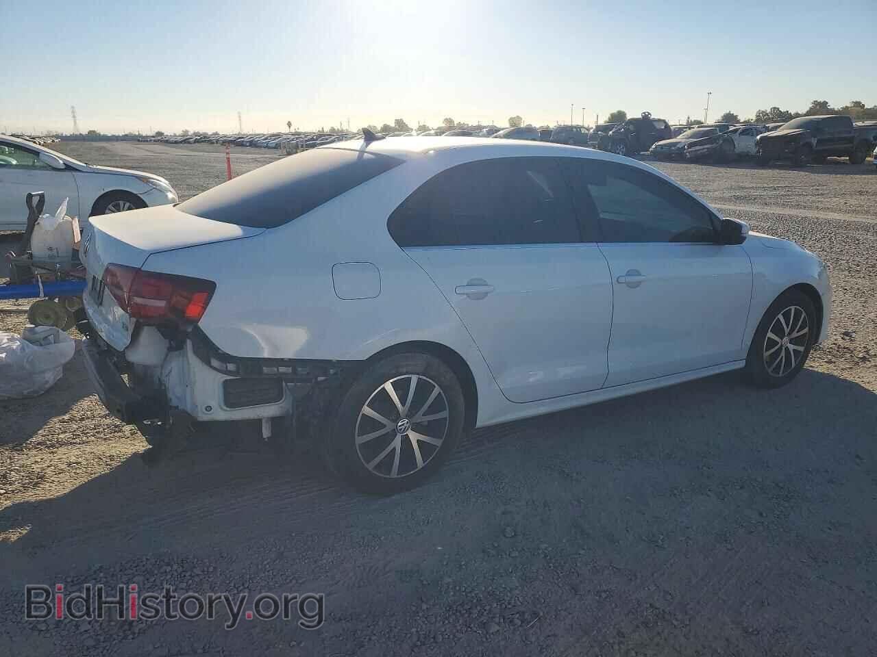 2017 VOLKSWAGEN JETTA - VIN: 3VWDB7AJ5HM410620 - Photo 3