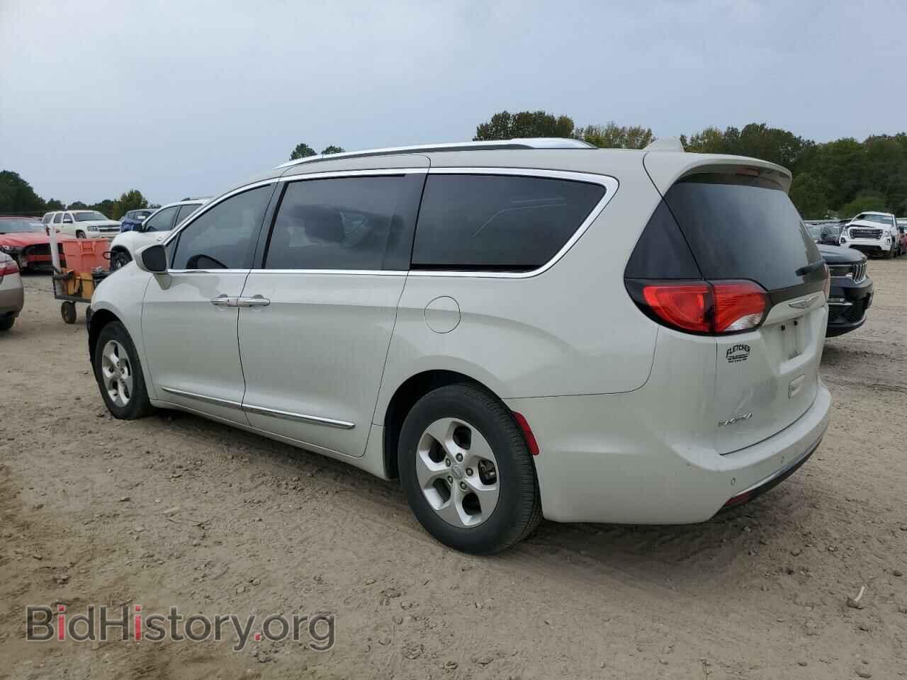 2017 CHRYSLER PACIFICA - VIN: 2C4RC1EG8HR839471 - Фото 2