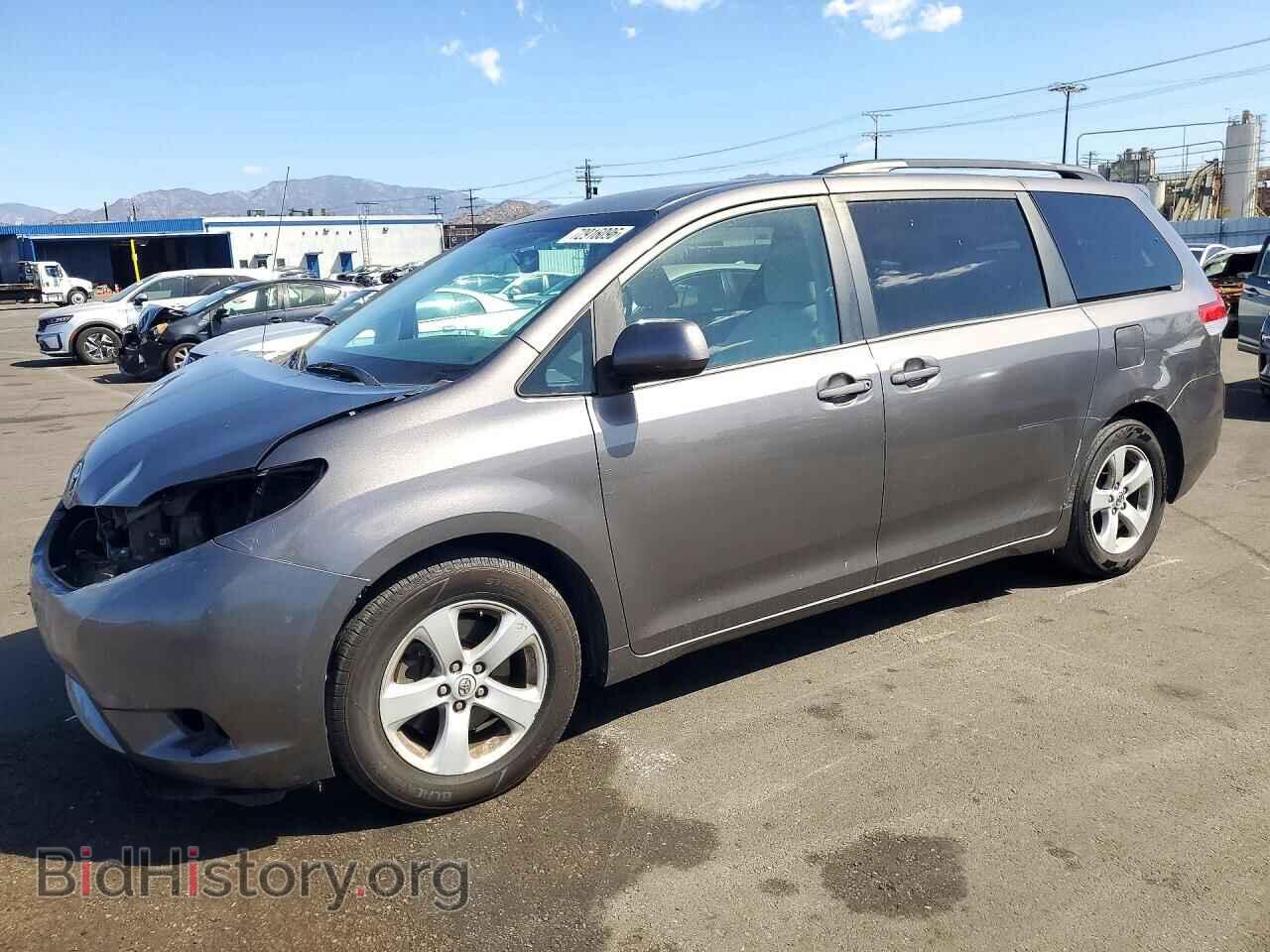 Фотография 5TDKK3DC4ES443216 - TOYOTA SIENNA 2014