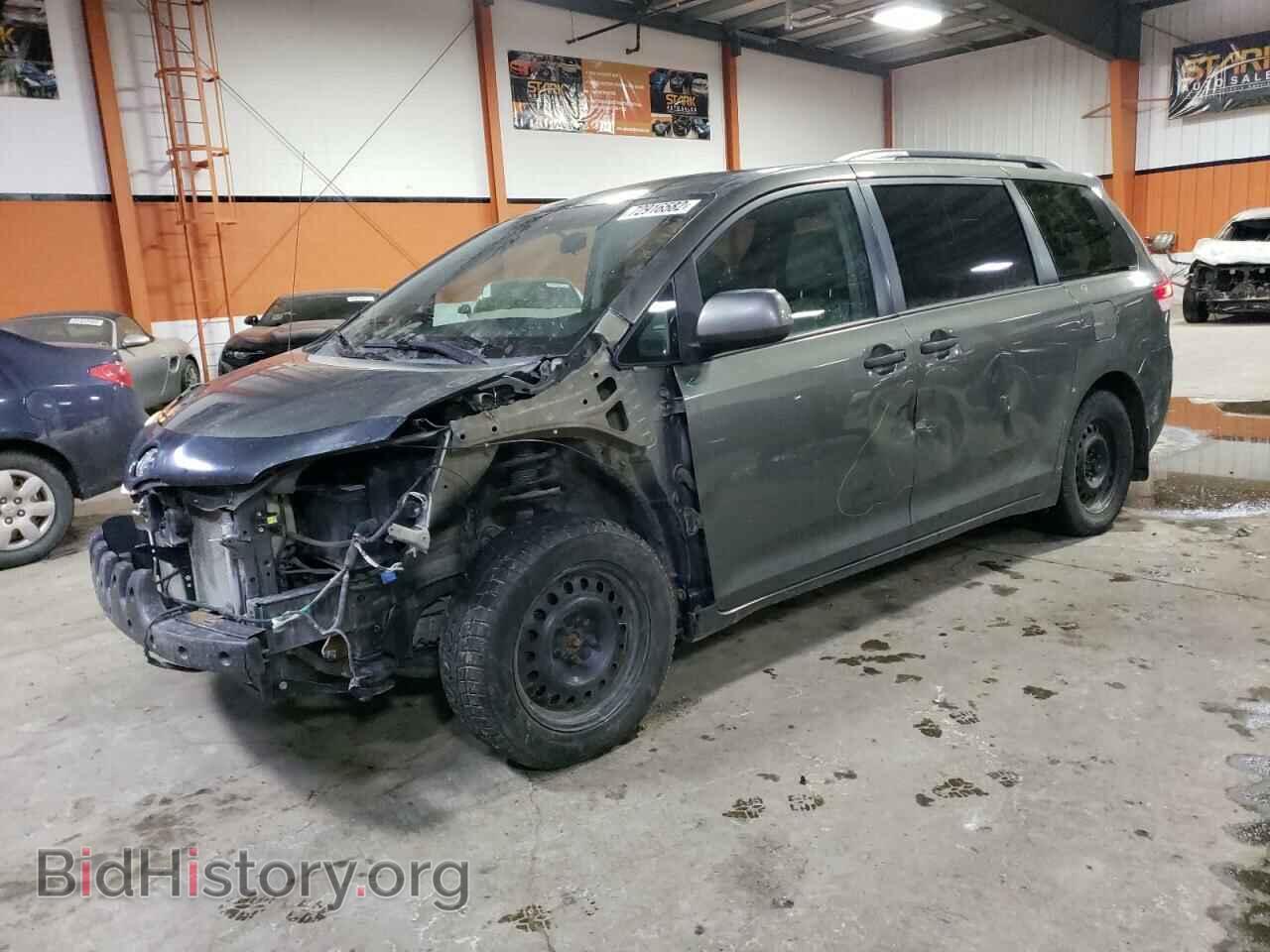 Фотография 5TDZK3DC7CS226464 - TOYOTA SIENNA 2012