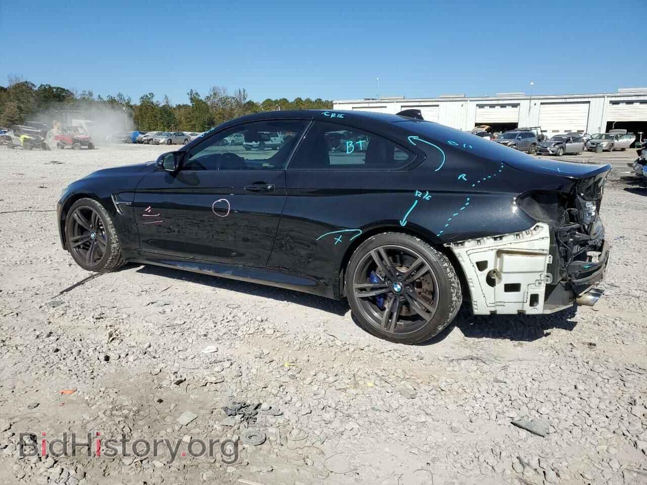 2015 BMW M4 - VIN: WBS3R9C50FK332590 - Фото 2