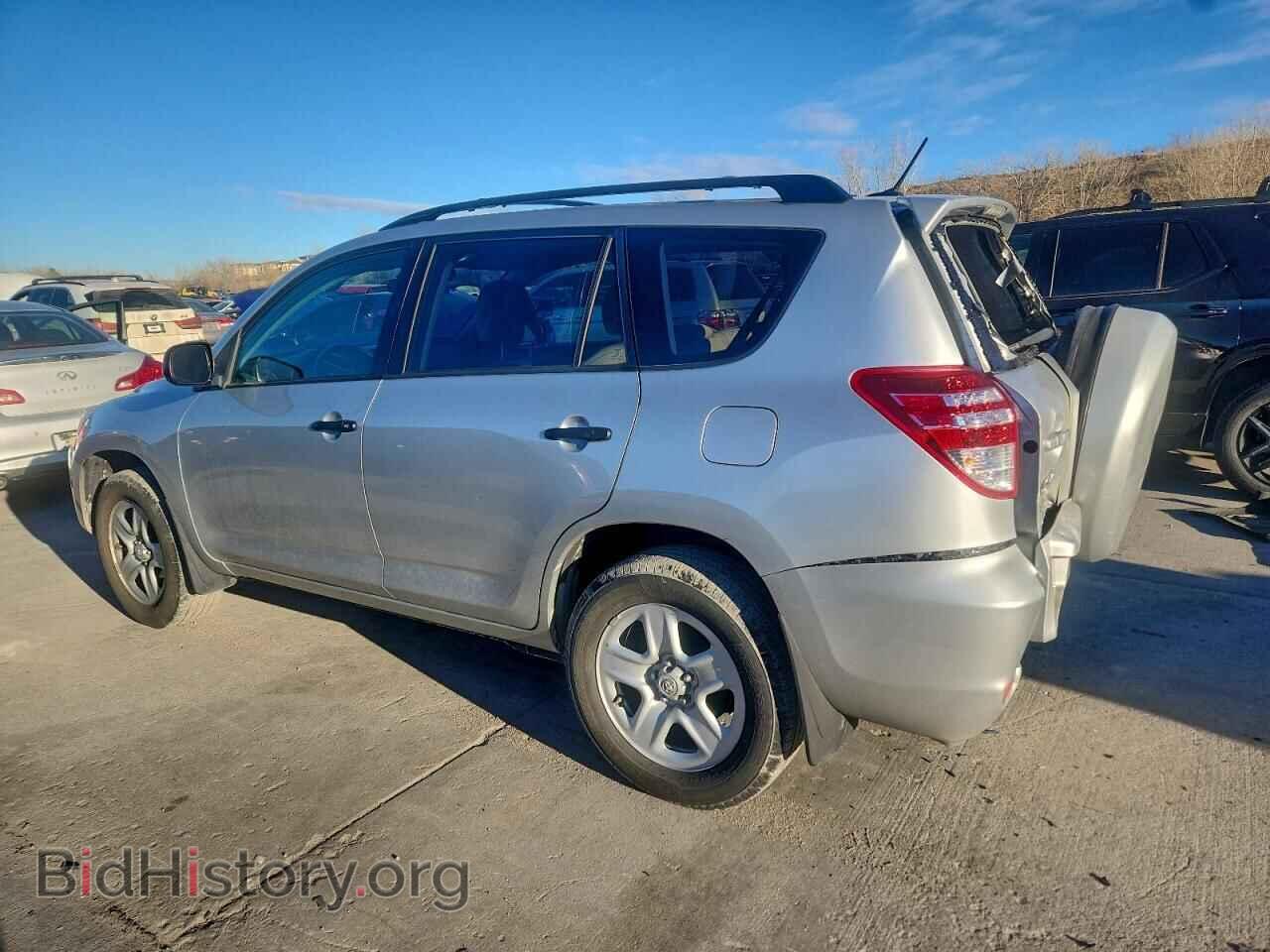2011 TOYOTA RAV4 - VIN: 2T3BF4DV2BW090626 - Фото 2