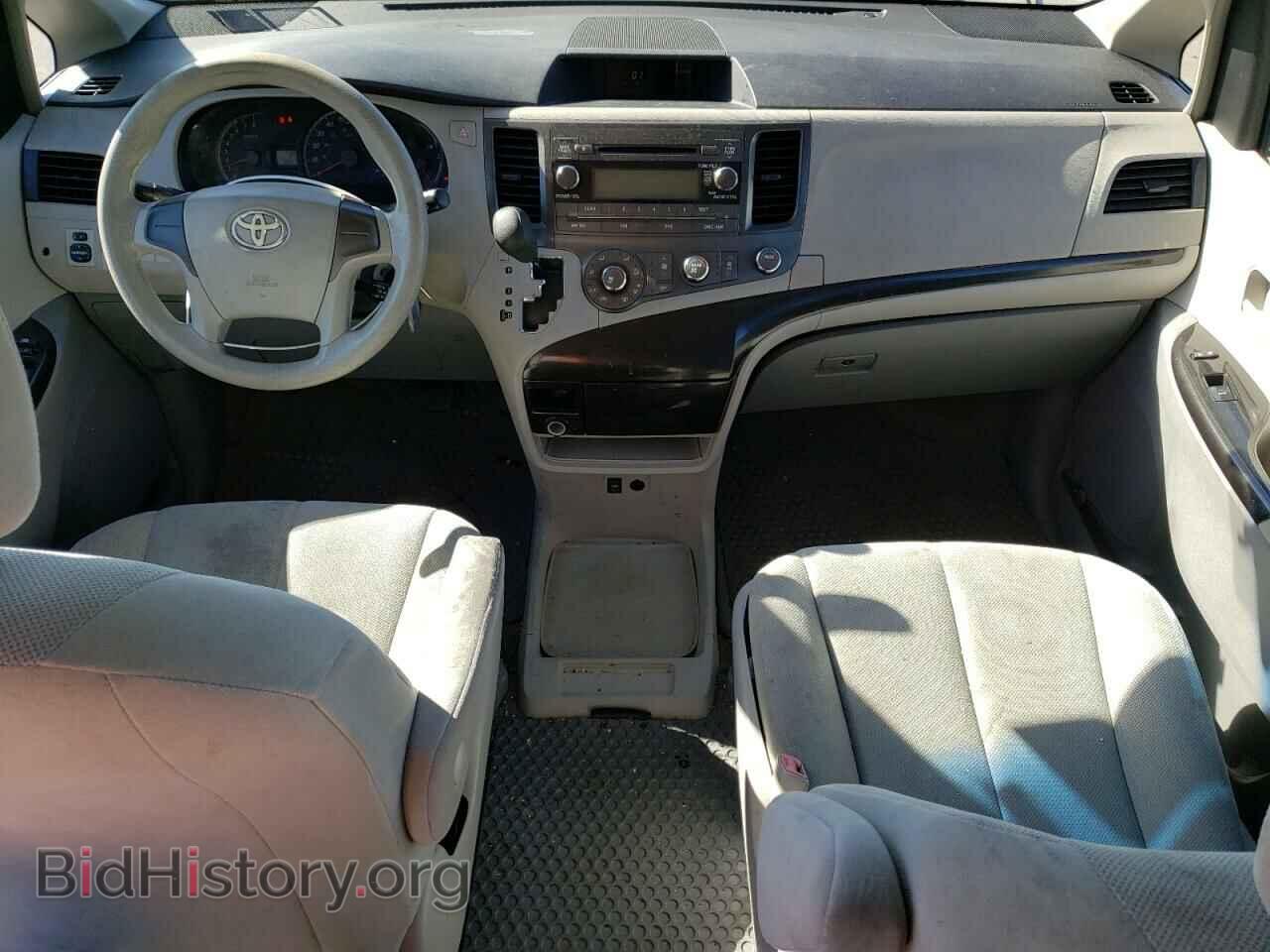 2011 TOYOTA All Models - VIN: 5TDZK3DC8BS048692 - Фото 8