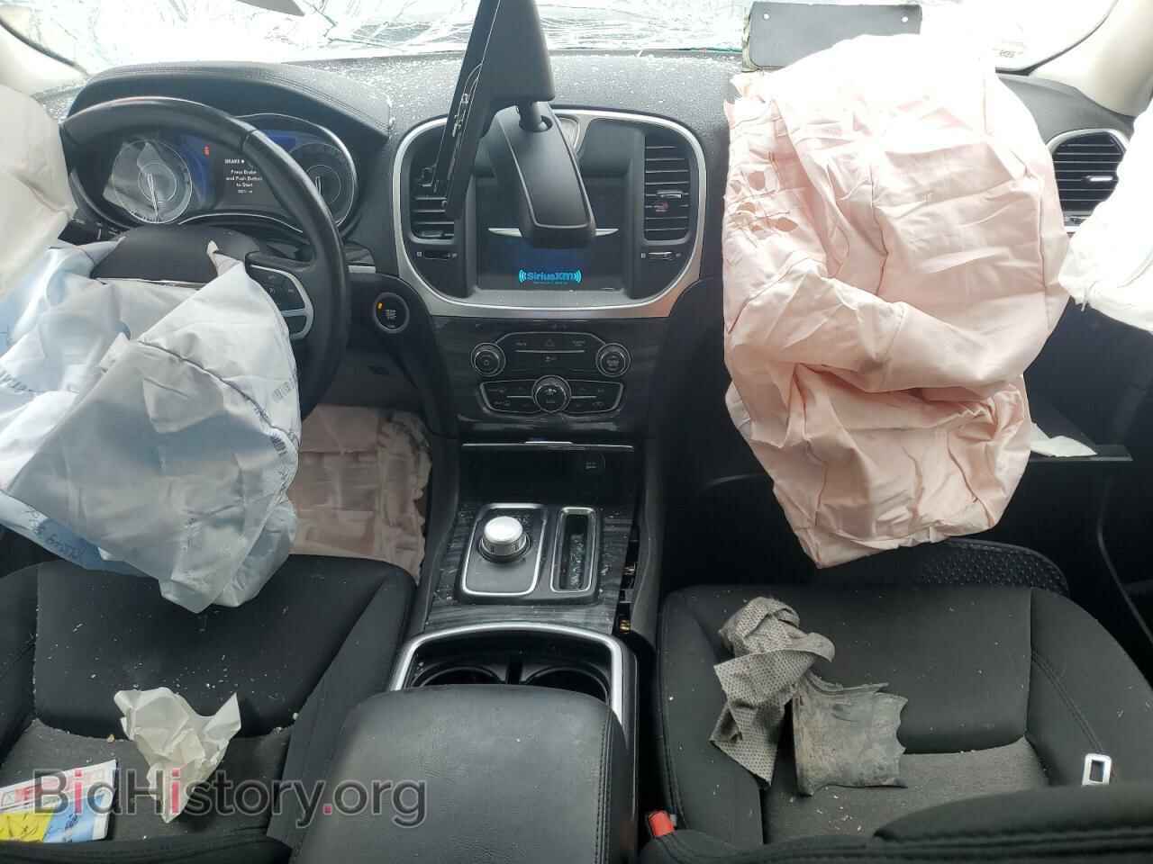 2018 CHRYSLER 300 - VIN: 2C3CCAAG0JH281854 - Фото 8