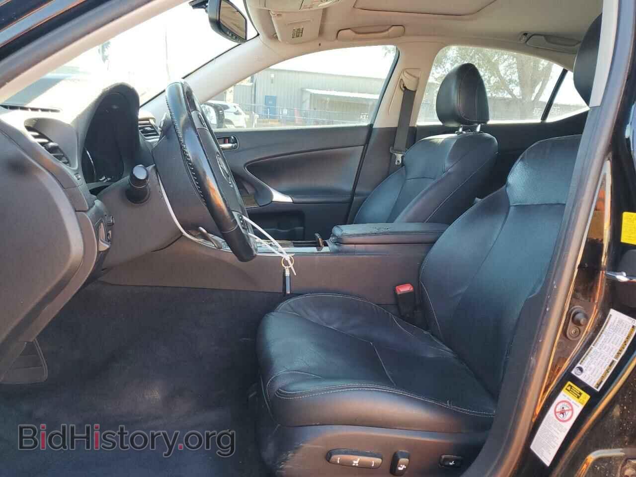 2011 LEXUS IS - VIN: JTHCF5C22B5047010 - Photo 7