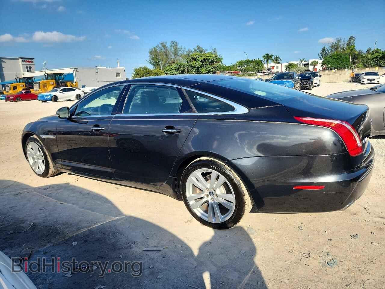 2011 JAGUAR XJ - VIN: SAJWA2GB9BLV08044 - Фото 2