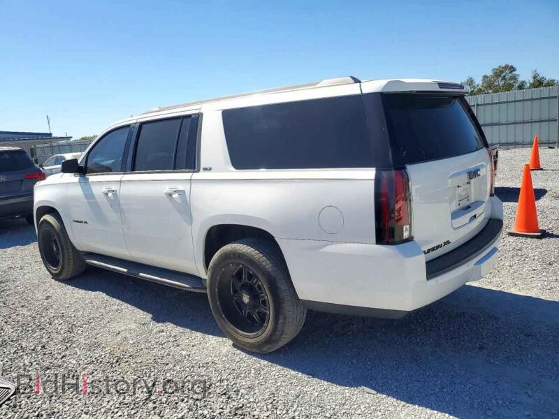 2015 GMC YUKON (VIN 1GKS1HKC8FR569229) — фото 2 из 13