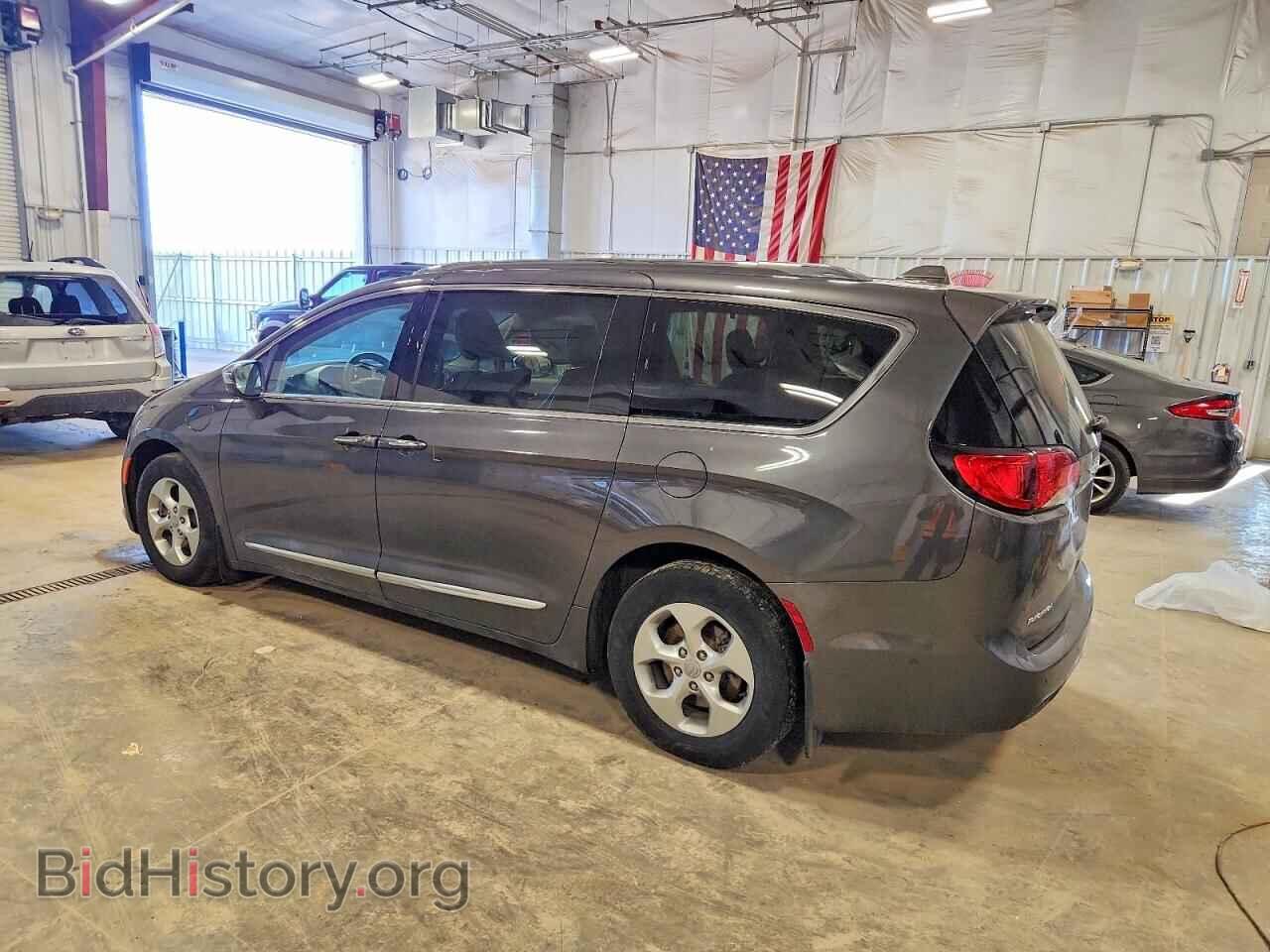 2017 CHRYSLER PACIFICA - VIN: 2C4RC1N74HR736130 - Фото 2
