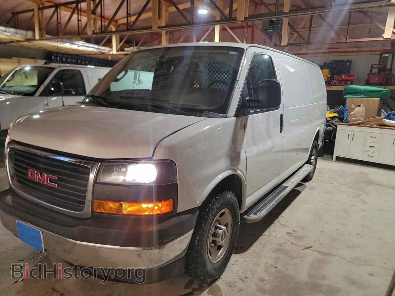 2017 GMC SAVANA - VIN: 1GTW7AFF2H1285300 - Фото 2