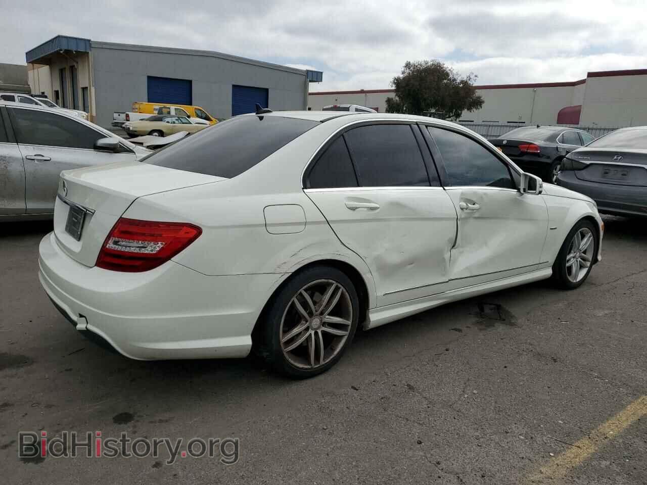 2012 MERCEDES-BENZ C-CLASS - VIN: WDDGF4HB3CA619576 - Фото 3