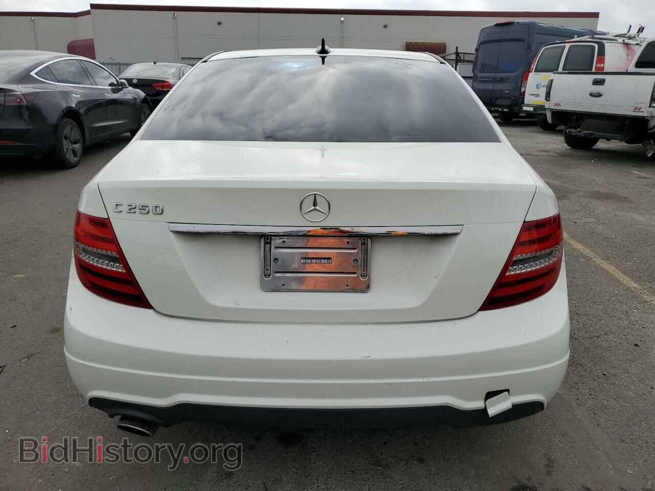 2012 MERCEDES-BENZ C-CLASS - VIN: WDDGF4HB3CA619576 - Фото 6