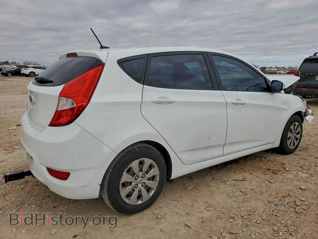 2016 HYUNDAI ACCENT - VIN: KMHCT5AE5GU251512 - Фото 3