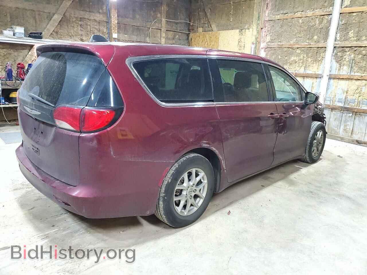 2023 Chrysler MINIVAN (VIN 2C4RC1CGXPR512006) — photo 3 of 14