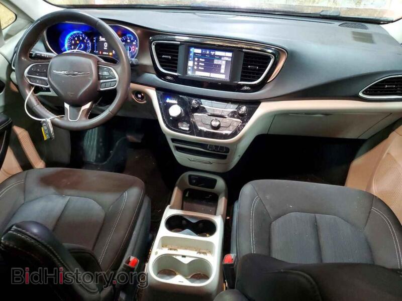 2023 Chrysler MINIVAN (VIN 2C4RC1CGXPR512006) — photo 8 of 14