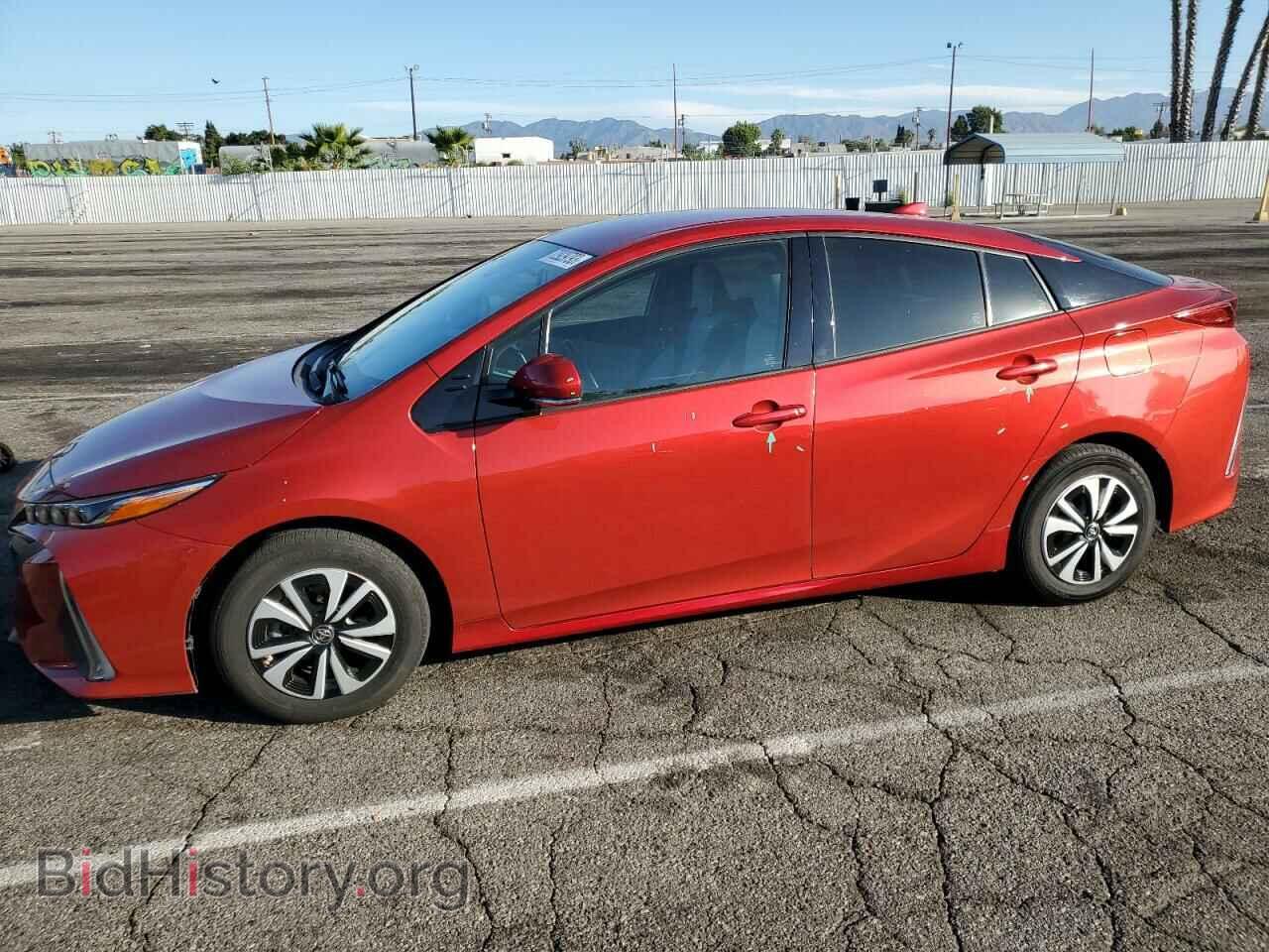 Фотография JTDKARFP3H3027220 - TOYOTA PRIUS 2017