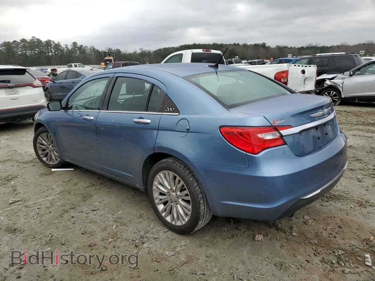 2011 CHRYSLER 200 - VIN: 1C3BC2FG3BN581844 - Фото 2