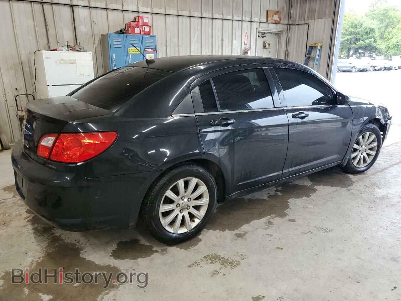 2010 CHRYSLER SEBRING - VIN: 1C3CC5FB9AN110855 - Фото 3