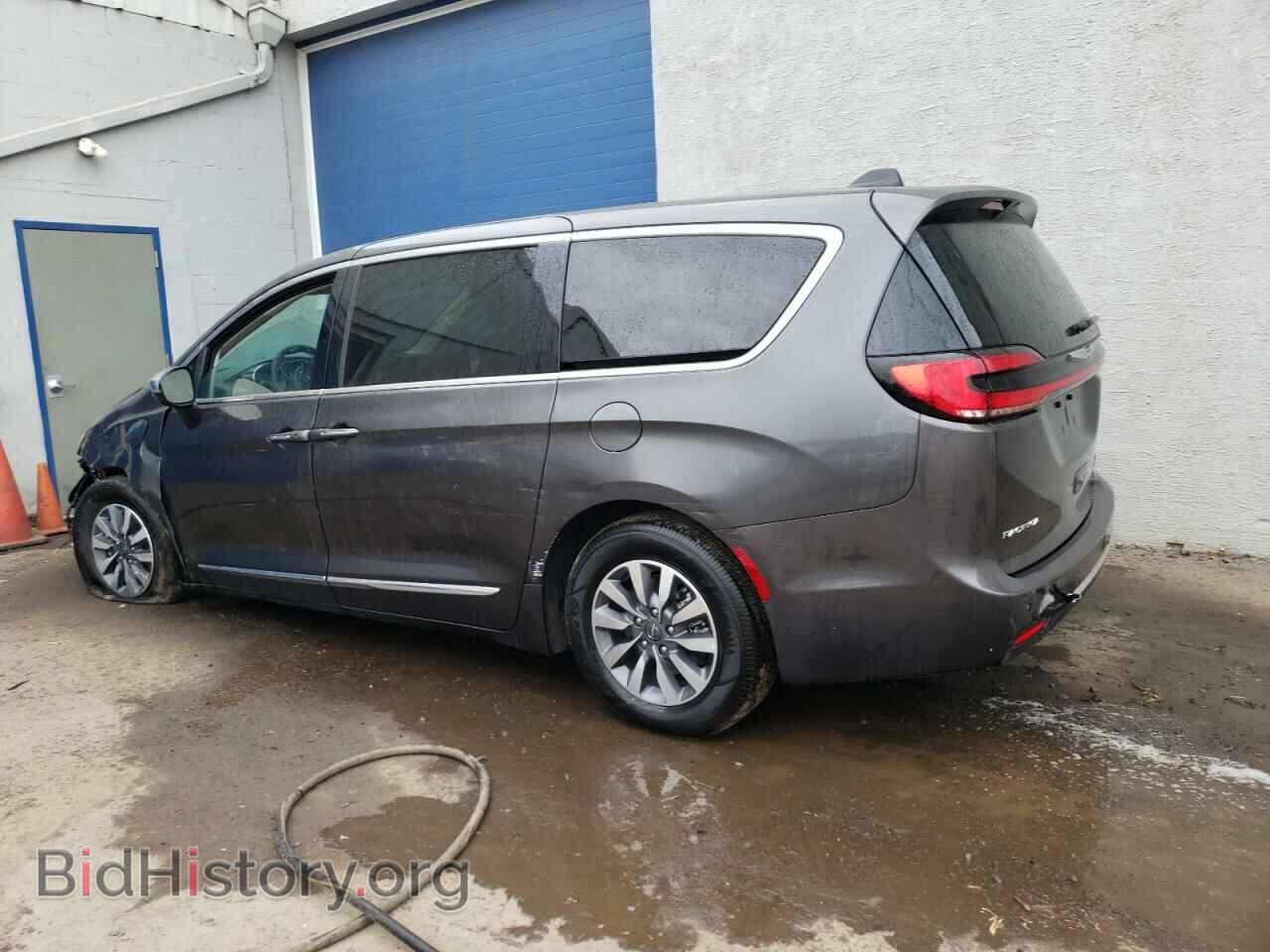 2023 CHRYSLER PACIFICA - VIN: 2C4RC1S74PR588693 - Фото 2