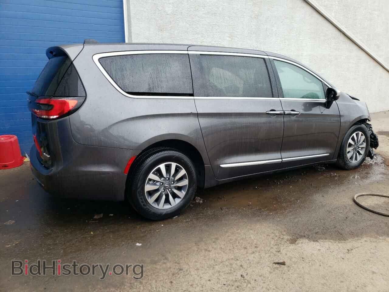 2023 CHRYSLER PACIFICA - VIN: 2C4RC1S74PR588693 - Фото 3