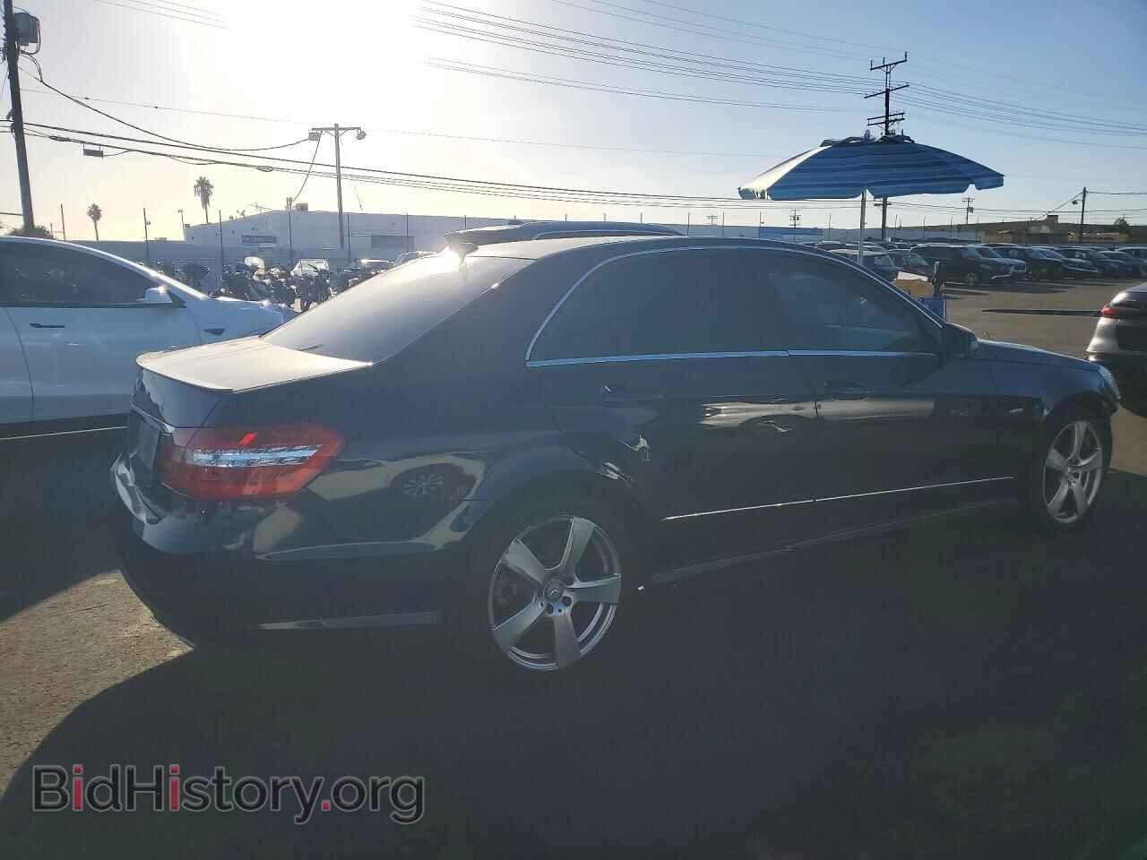 2012 Mercedes-Benz E-CLASS (VIN WDDHF5KB7CA607823) — фото 3 из 15