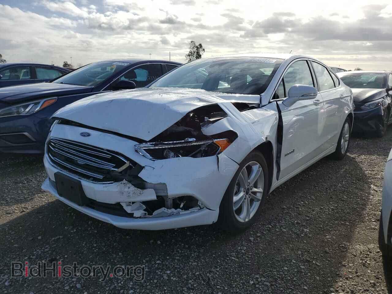 Photo 3FA6P0LU6JR129825 - FORD FUSION 2018