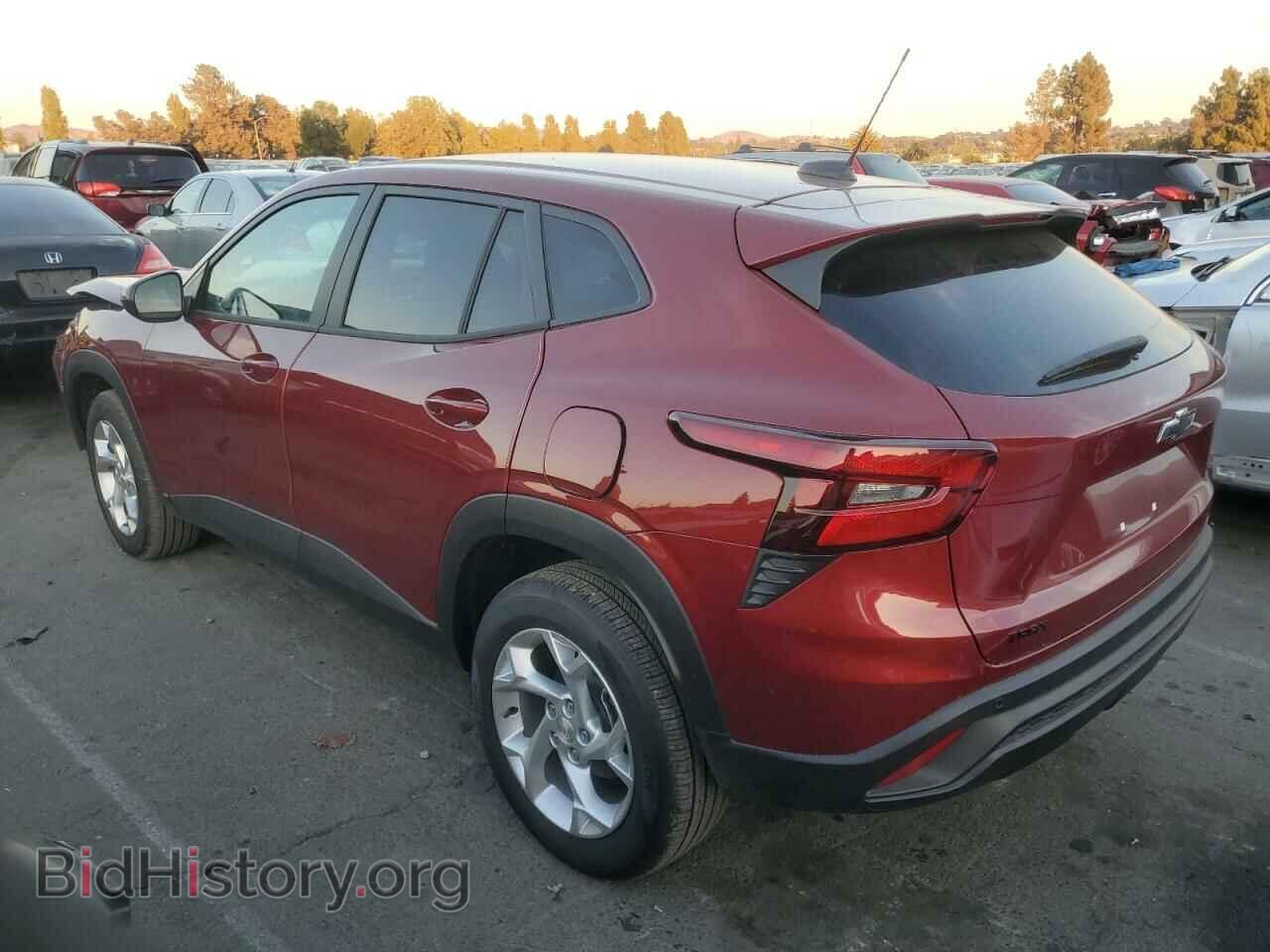 2024 CHEVROLET TRAX - VIN: KL77LFE29RC243348 - Фото 2