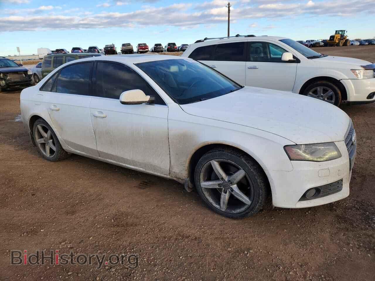 2011 AUDI A4 - VIN: WAUFFCFLXBN006256 - Фото 4