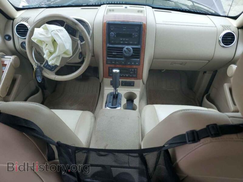 2007 Ford EXPLORER (VIN 1FMEU74827UB84035) — photo 8 of 12