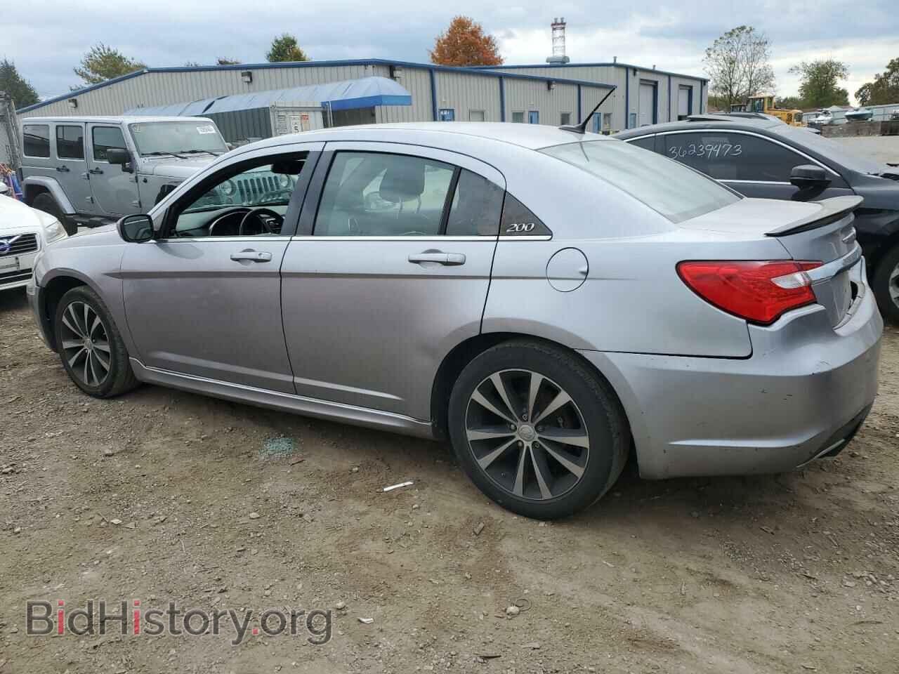 2013 CHRYSLER 200 - VIN: 1C3CCBCG6DN715421 - Photo 2