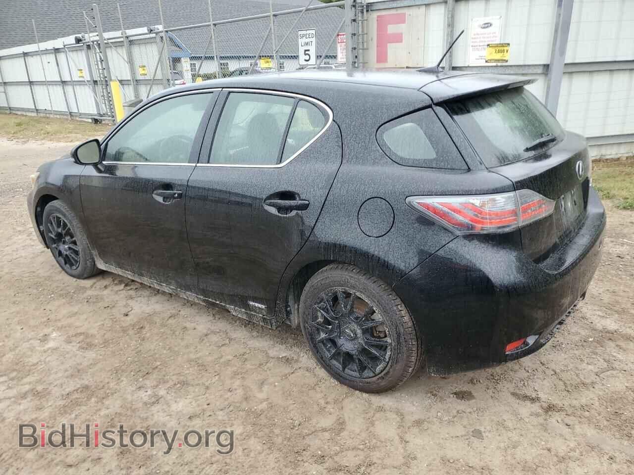 2011 LEXUS CT 200 - VIN: JTHKD5BH2B2039563 - Photo 2
