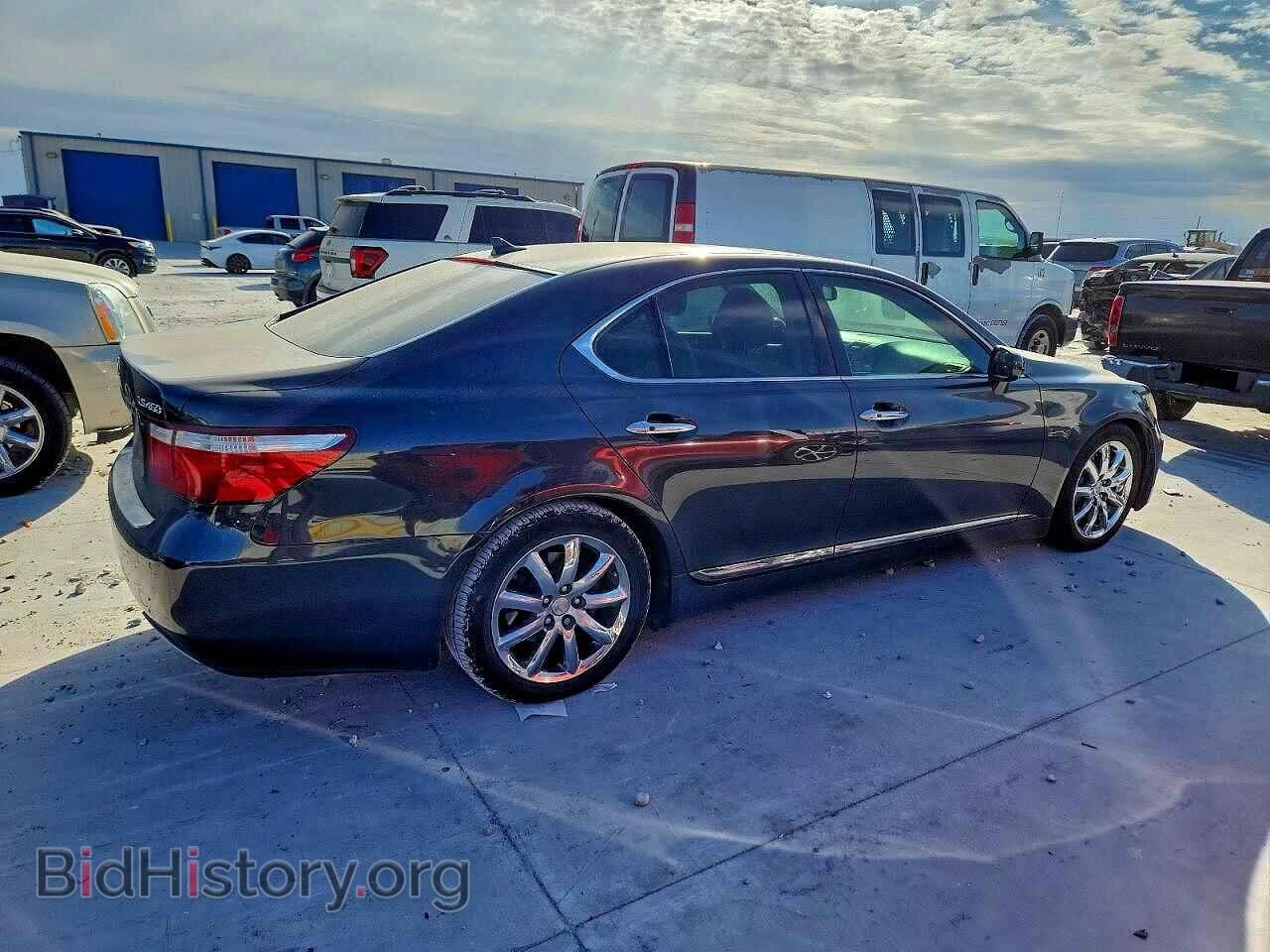 2009 LEXUS LS460 - VIN: JTHBL46F895090841 - Photo 3