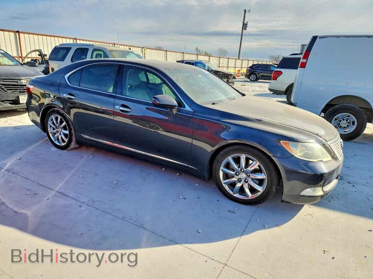 2009 LEXUS LS460 - VIN: JTHBL46F895090841 - Photo 4