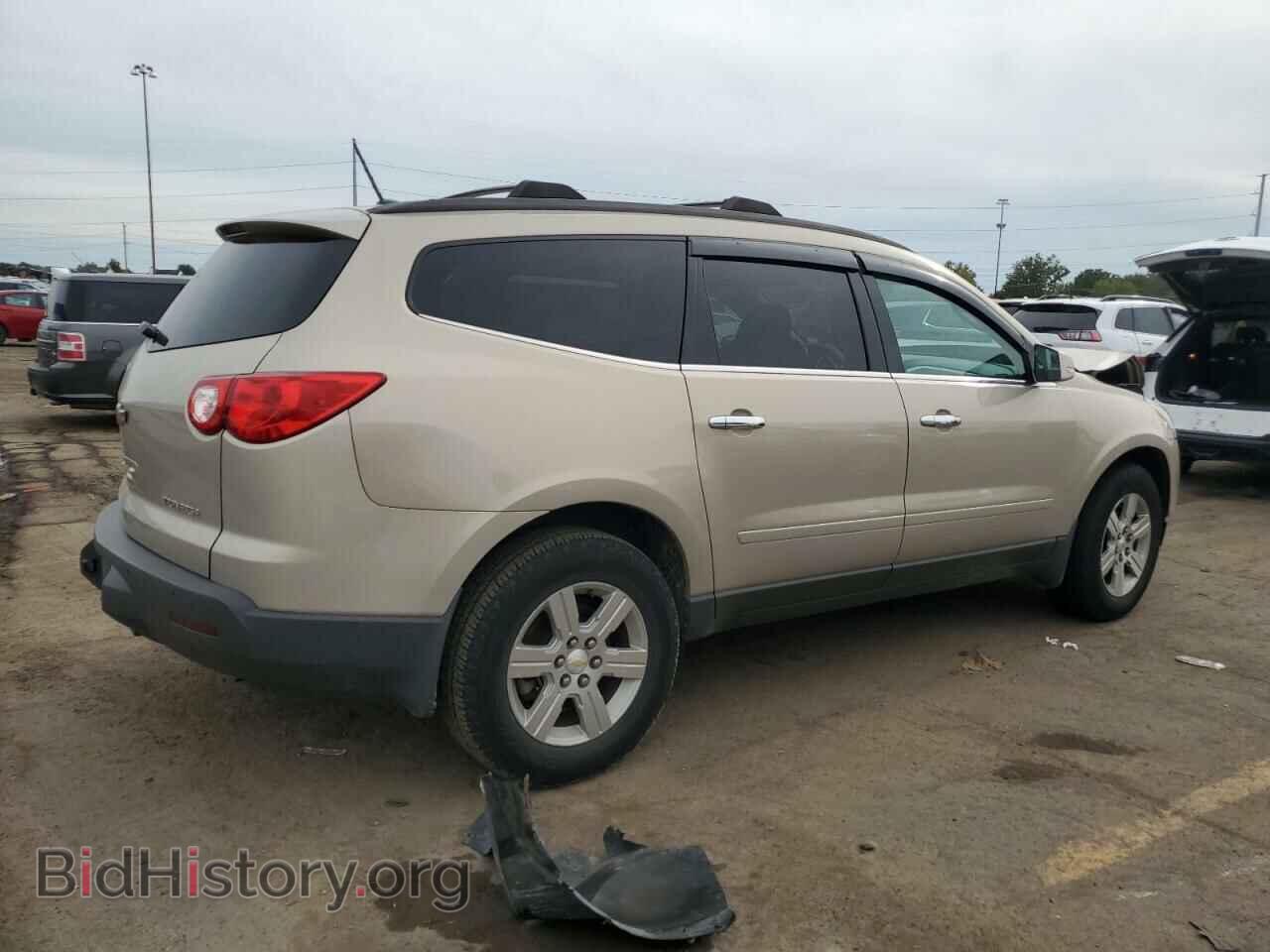 2011 CHEVROLET TRAVERSE - VIN: 1GNKVGED0BJ184343 - Фото 3