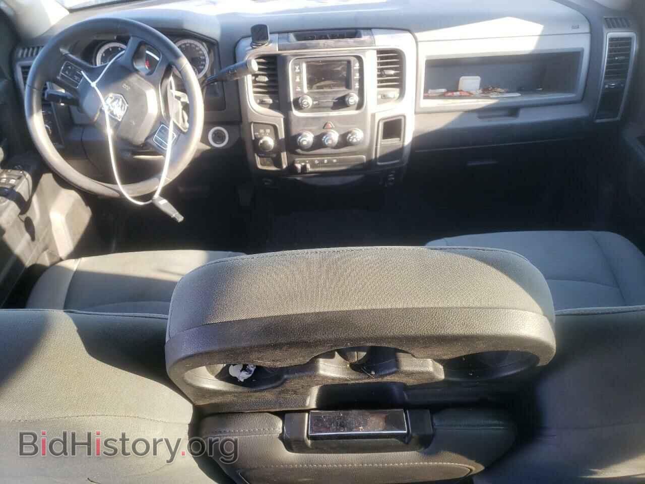 2018 RAM All Models - VIN: 3C6UR5HJ2JG381615 - Photo 8