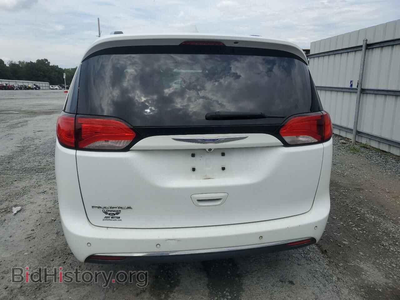 2018 CHRYSLER All Models - VIN: 2C4RC1BG4JR120633 - Фото 6
