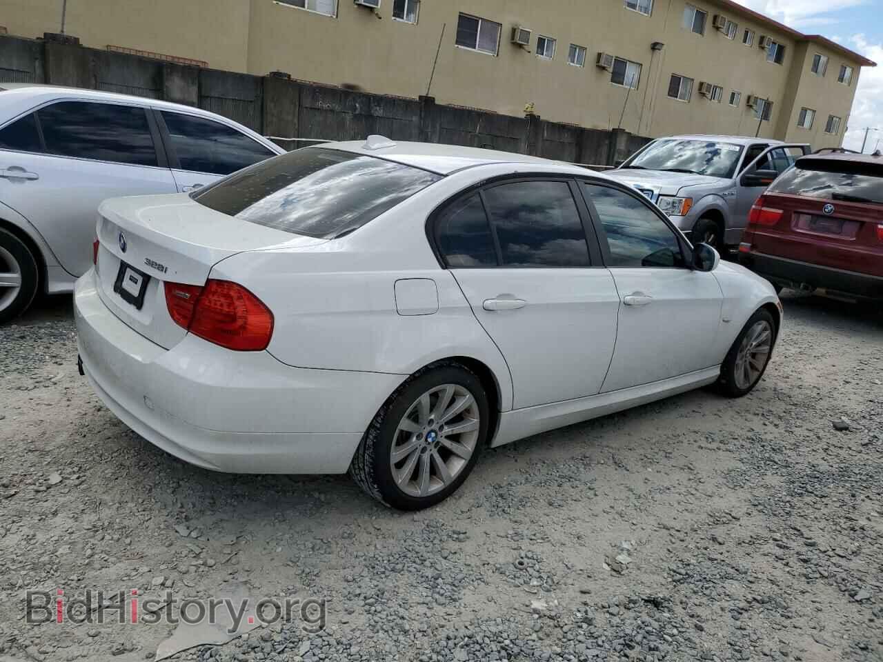 2011 BMW 3 SERIES - VIN: WBAPH7C59BE852101 - Фото 3