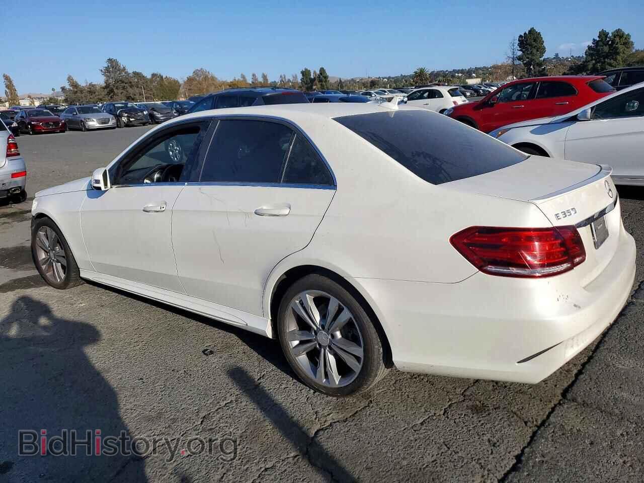 2014 MERCEDES-BENZ E-CLASS - VIN: WDDHF5KB4EA843901 - Photo 2